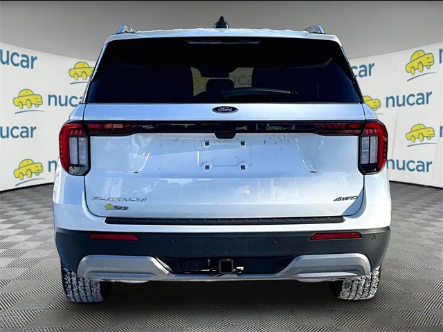 Used 2025 Ford Explorer Platinum image 4