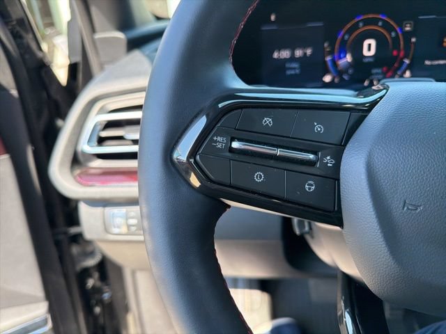 Used 2026 Chevrolet Traverse RS FWD image 9