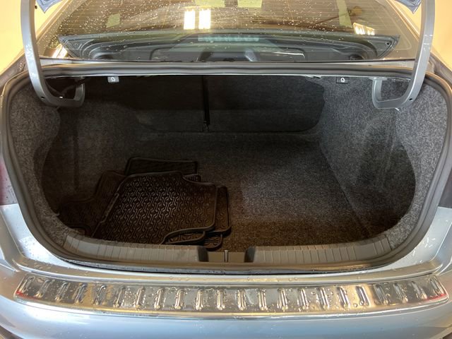 Certified 2025 Volkswagen Jetta SEL image 5