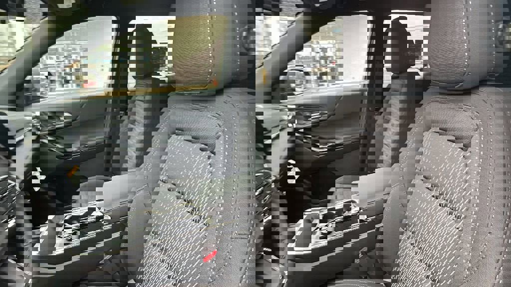 New 2026 Chevrolet Equinox LT image 12