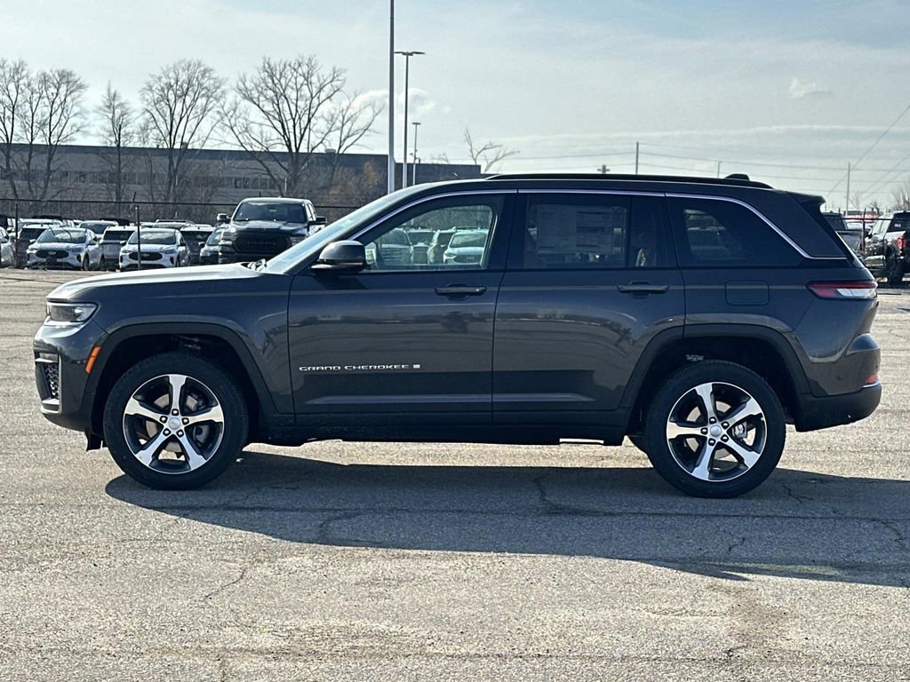 New 2026 Jeep Grand Cherokee Limited AWD/4WD image 5