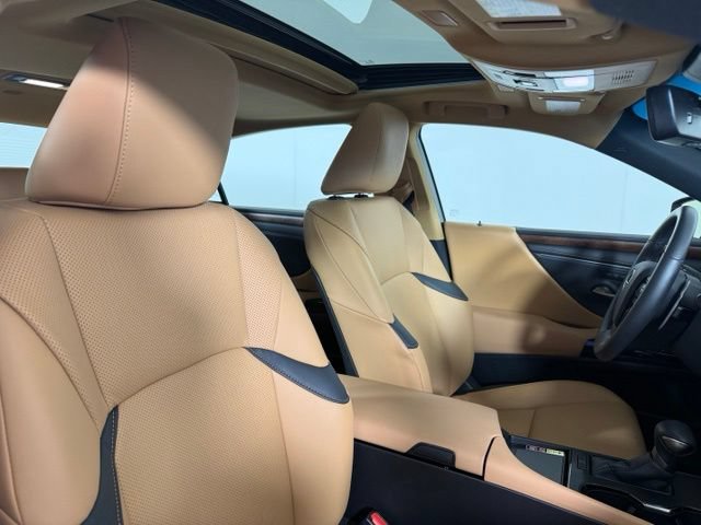 Used 2025 Lexus ES 350 w/ Premium Package FWD image 19