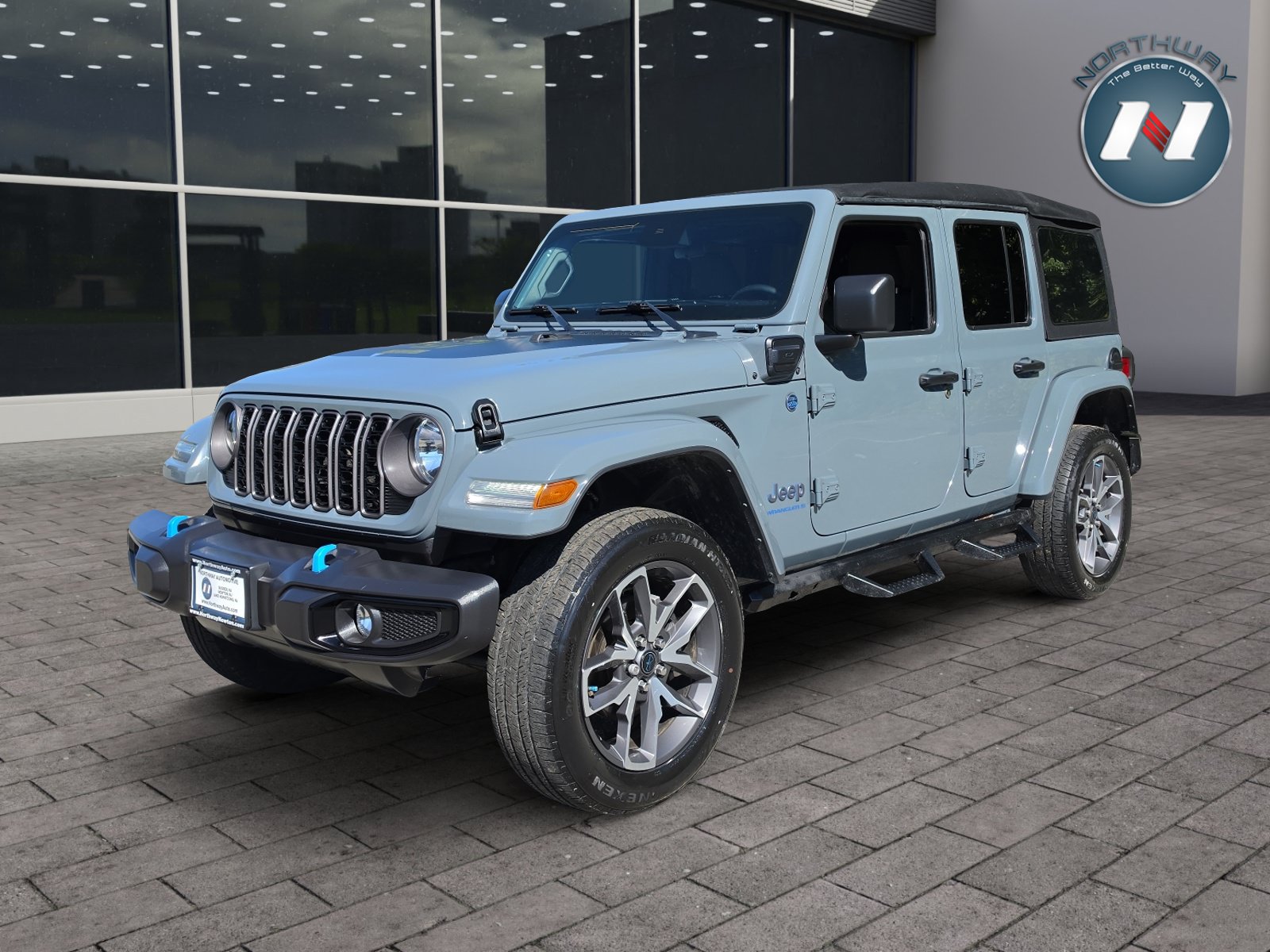 Used 2024 Jeep Wrangler Unlimited w/ Convenience Group AWD/4WD image 1
