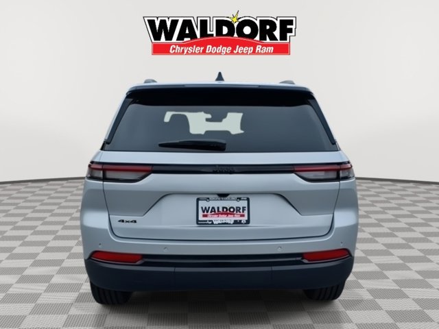New 2025 Jeep Grand Cherokee L Altitude AWD/4WD image 4