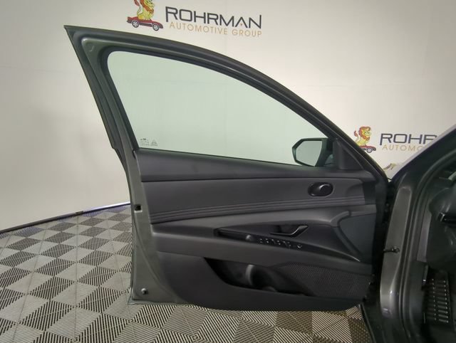 New 2026 Hyundai Elantra Sport FWD image 17