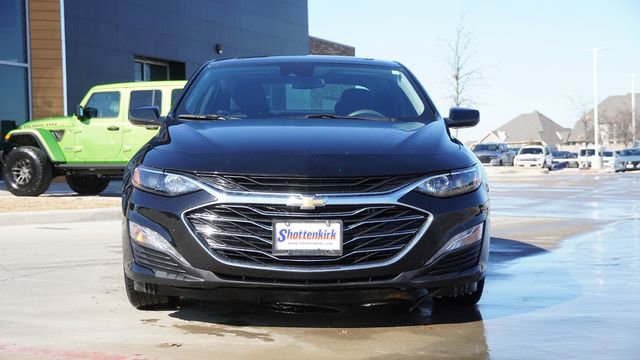 Used 2024 Chevrolet Malibu LT image 2