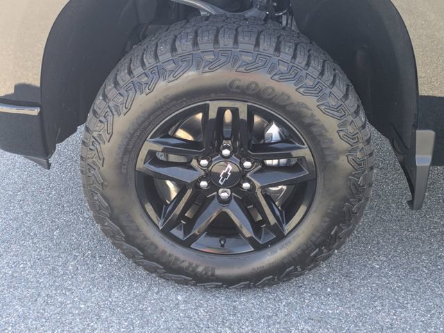 Used 2025 Chevrolet Silverado 1500 Custom Trail Boss image 12