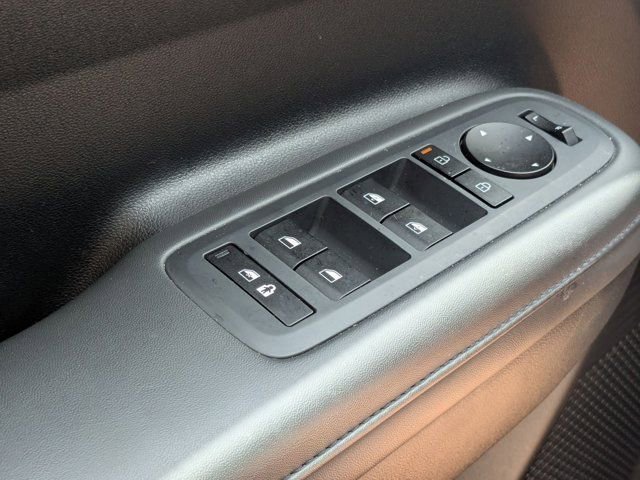 Used 2025 Hyundai Santa Fe SEL image 13