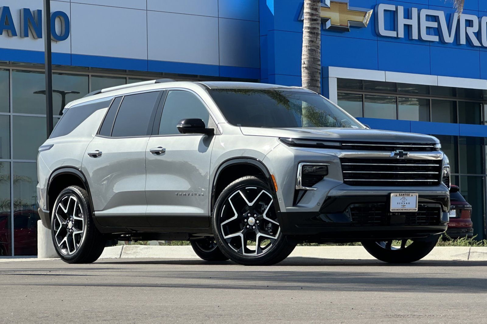 New 2026 Chevrolet Traverse High Country image 2