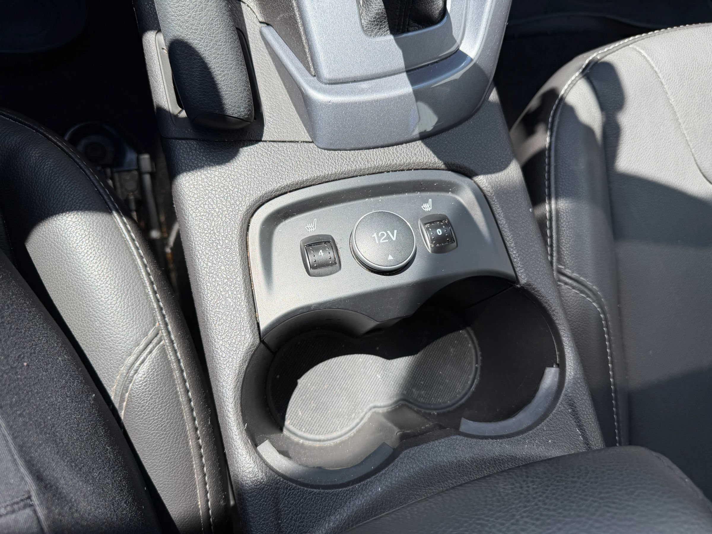 Used 2014 Ford Focus Titanium FWD image 18
