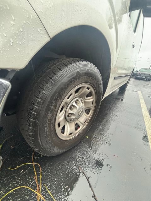 Used 2012 Nissan NV 2500 SV w/ Side Curtain Airbag Pkg image 2