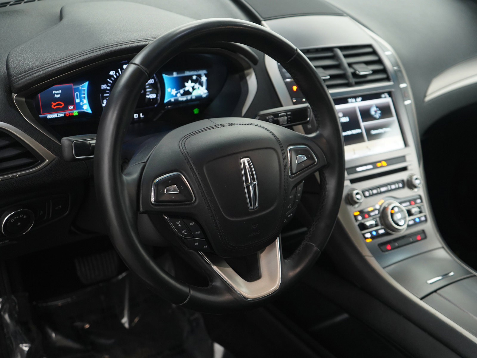 Used 2017 Lincoln MKZ Premiere image 19