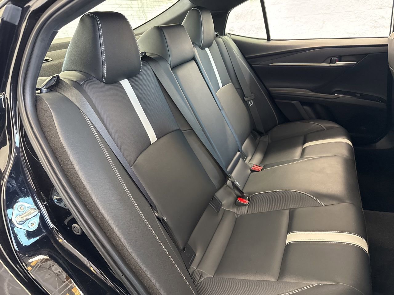 Used 2025 Toyota Camry SE w/ Convenience Package image 42