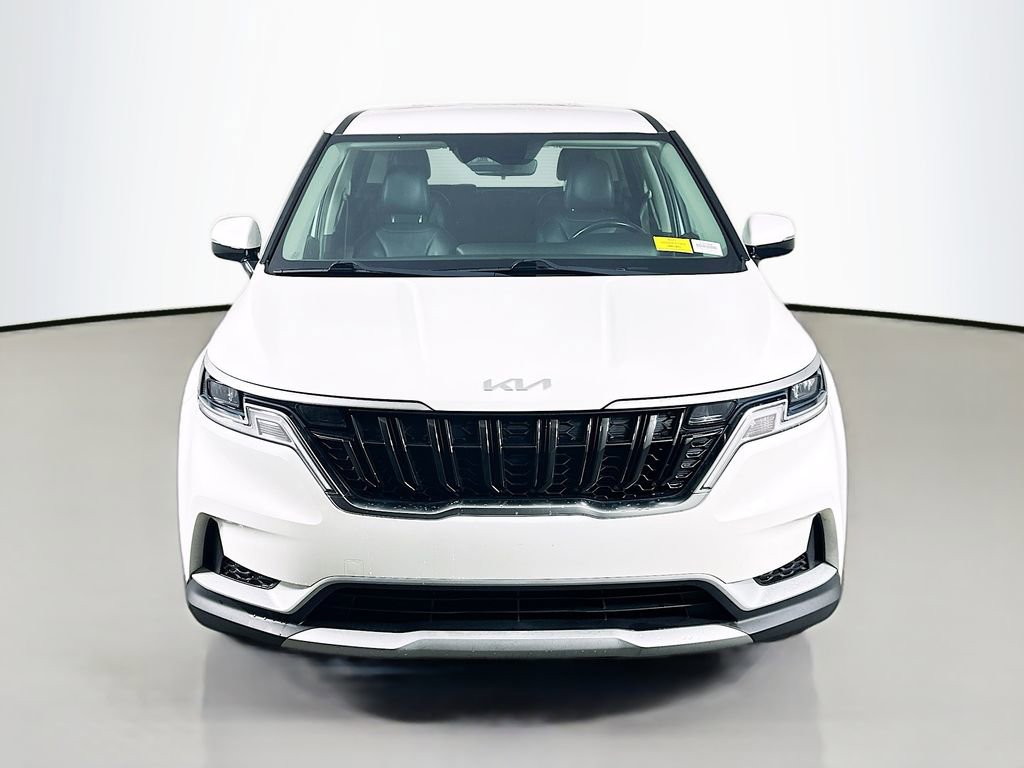 Used 2022 Kia Carnival LX FWD image 2