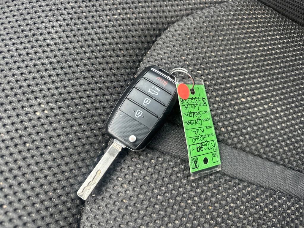 Used 2020 Kia Optima LX image 17