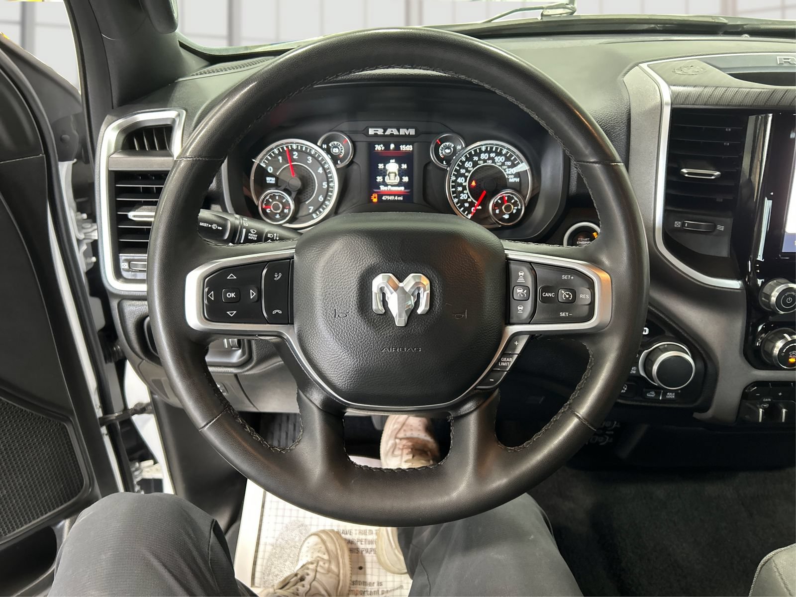 Used 2025 RAM 1500 Big Horn AWD/4WD image 15