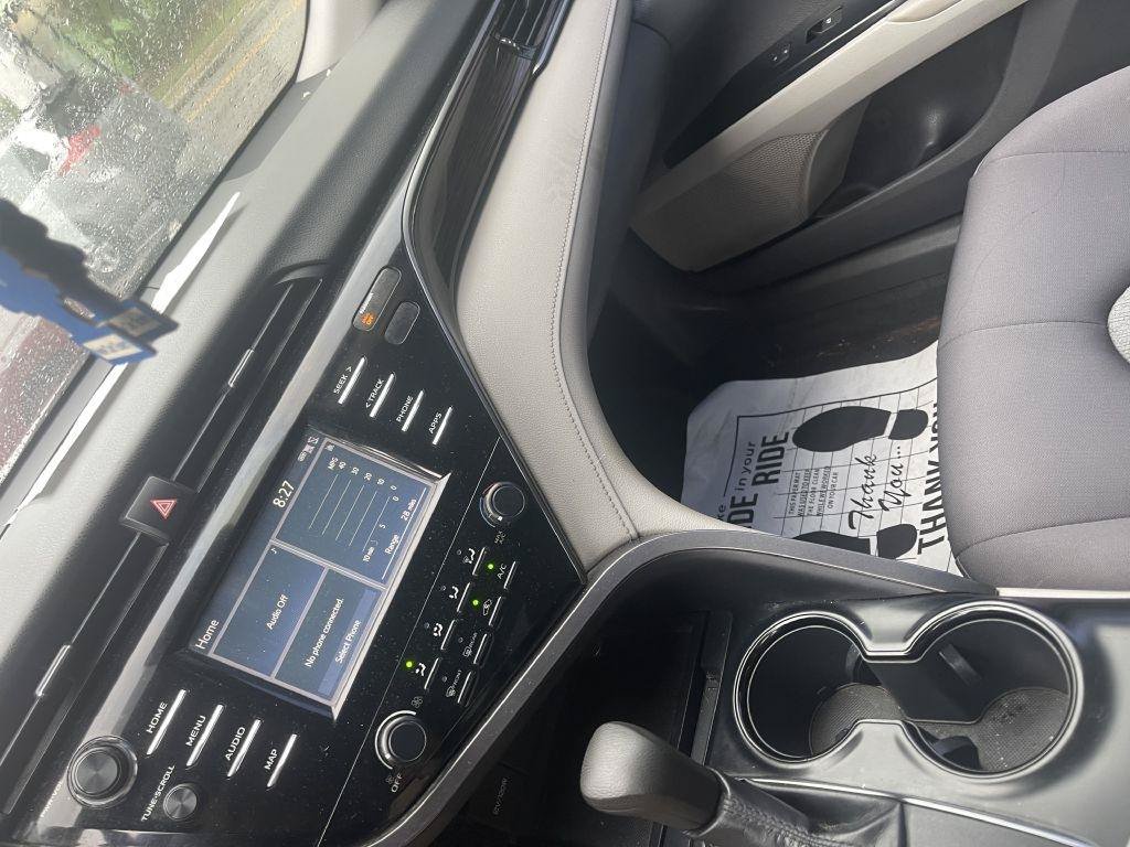 Used 2019 Toyota Camry LE FWD image 19