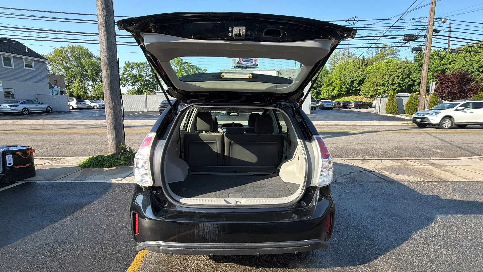Used 2017 Toyota Prius V Three w/ Carpet Mat Package FWD image 27