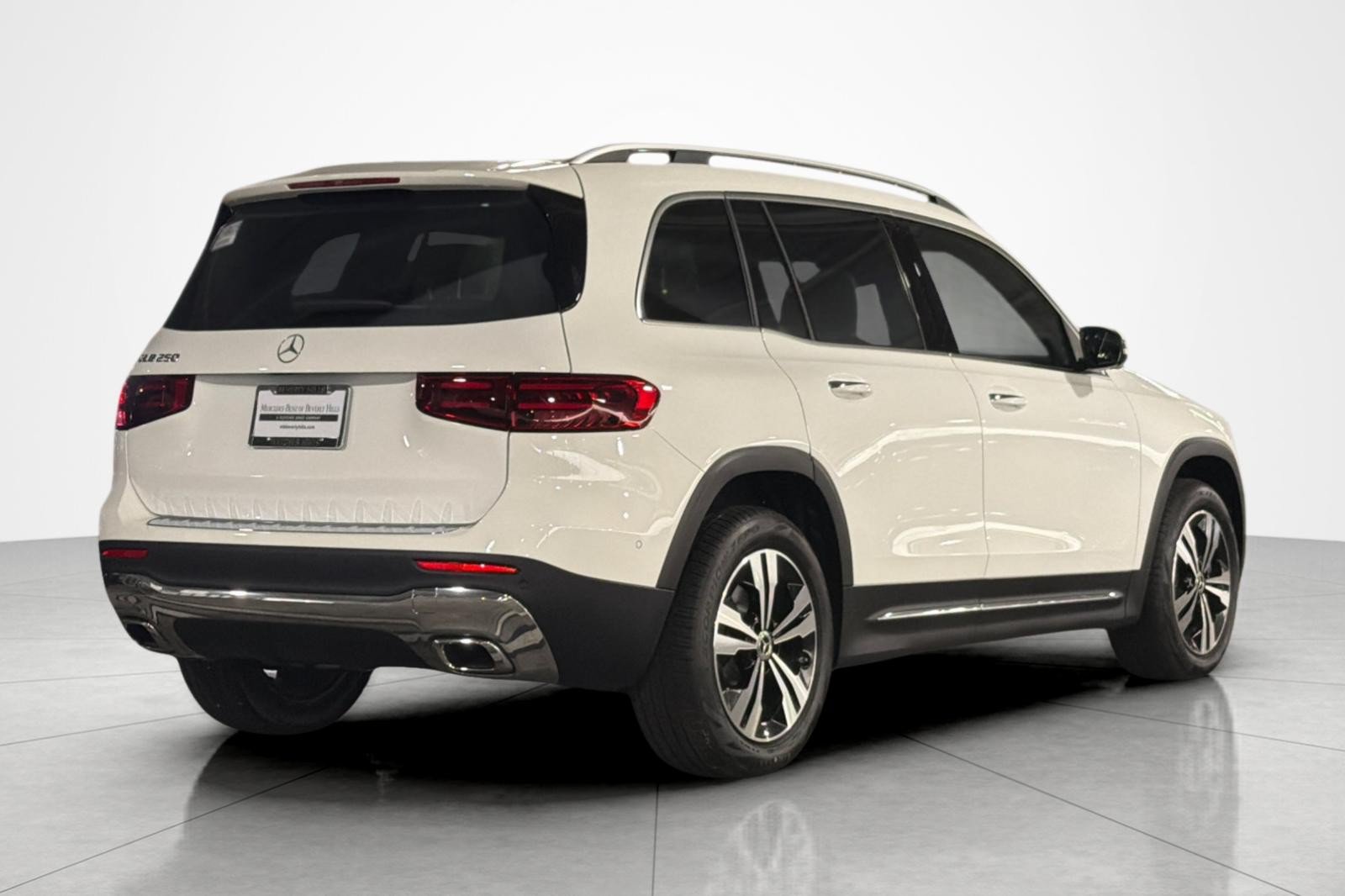 New 2026 Mercedes-Benz GLB 250 image 5