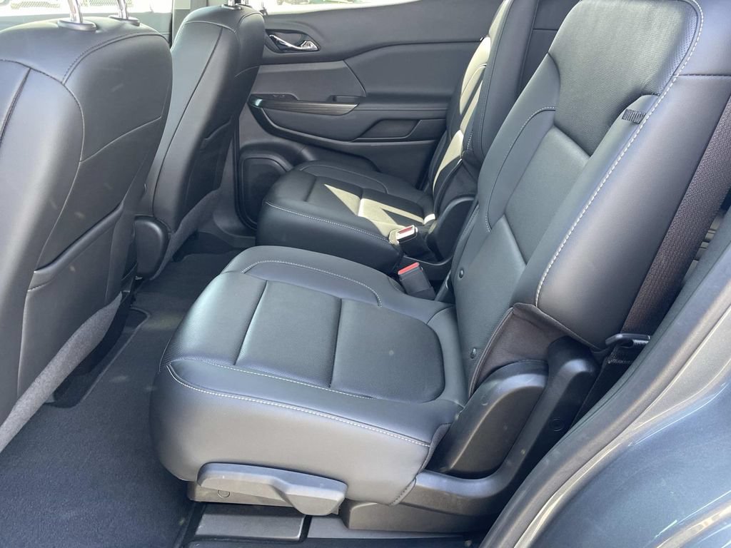 Used 2022 GMC Acadia SLT AWD/4WD image 14