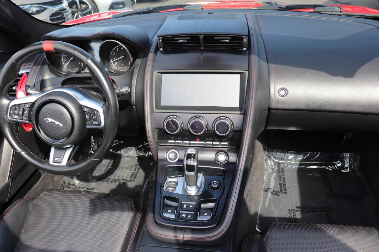 Used 2020 Jaguar F-TYPE Checkered Flag image 17