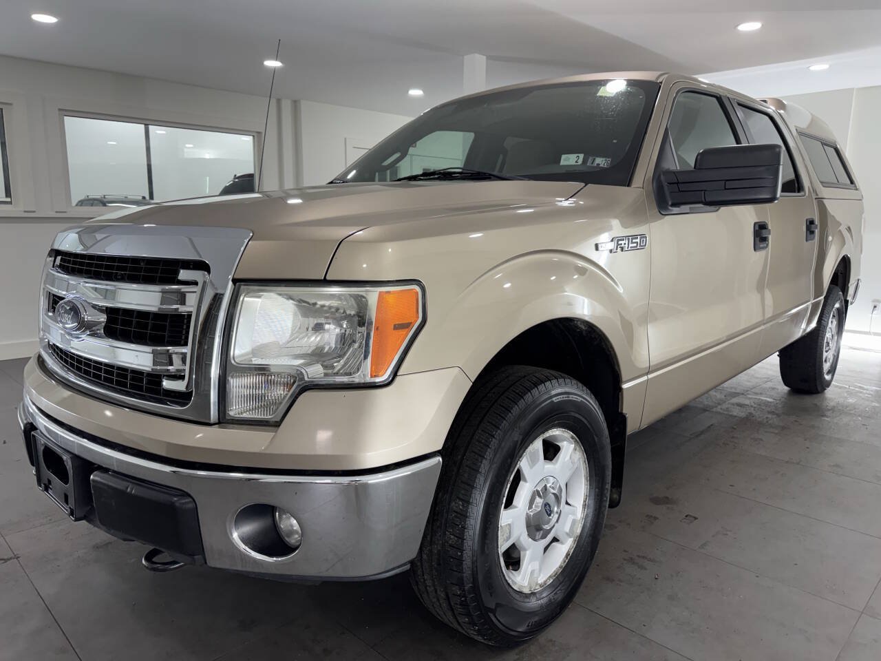 Used 2013 Ford F150 XLT AWD/4WD image 1