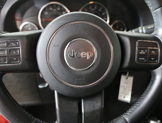 Used 2015 Jeep Wrangler Unlimited Sahara w/ Connectivity Group image 8