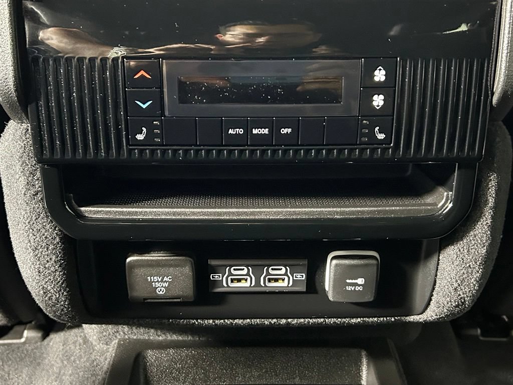 Used 2023 Jeep Wagoneer Series II AWD/4WD image 20