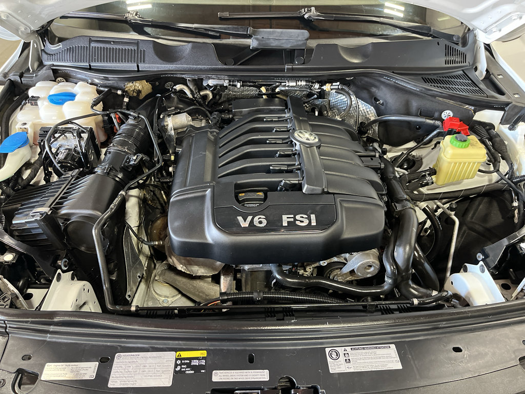 Used 2013 Volkswagen Touareg VR6 AWD/4WD image 23