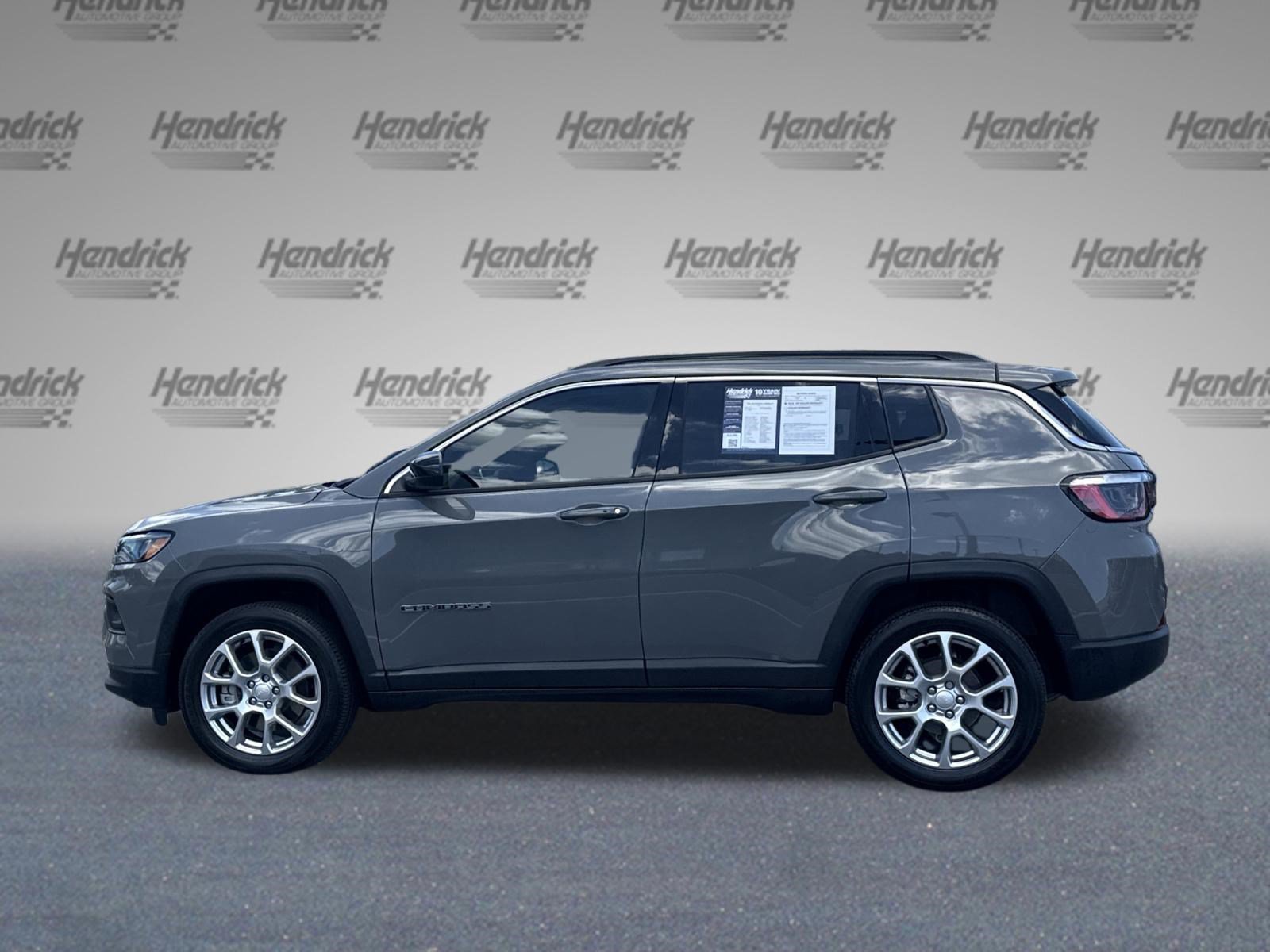 Used 2023 Jeep Compass Latitude AWD/4WD image 7