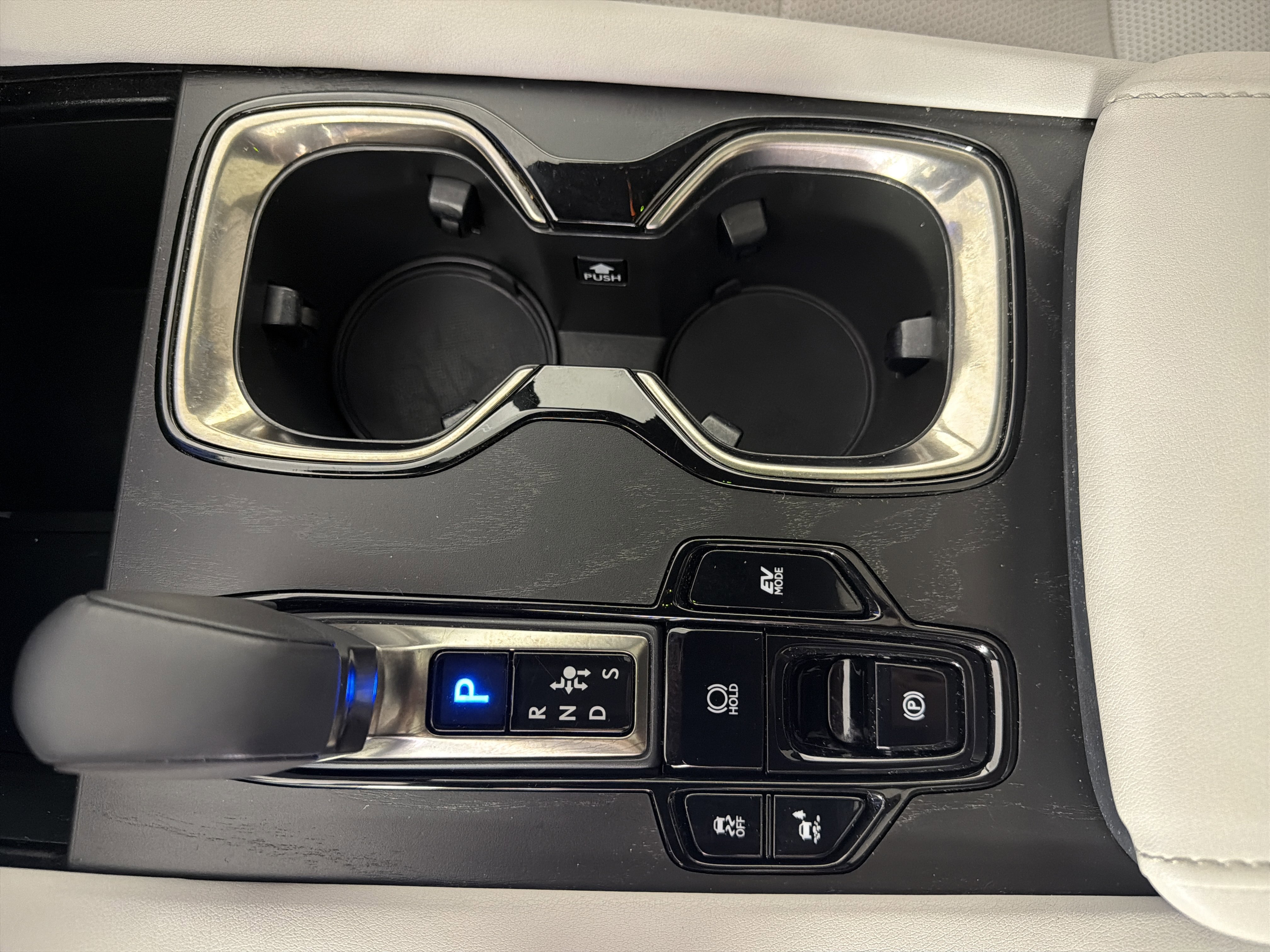 Used 2023 Lexus RX 350 w/ Cold Area Package image 21