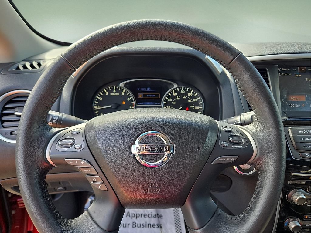 Used 2020 Nissan Pathfinder SV AWD/4WD image 16