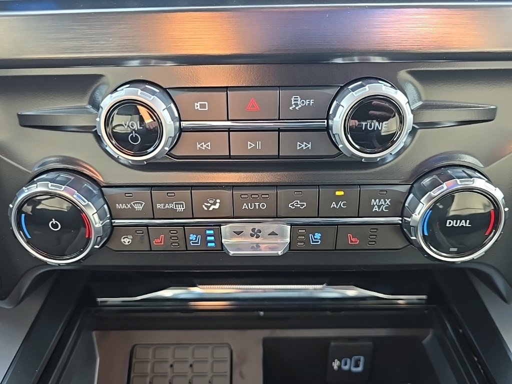 New 2026 Ford F350 Lariat image 41