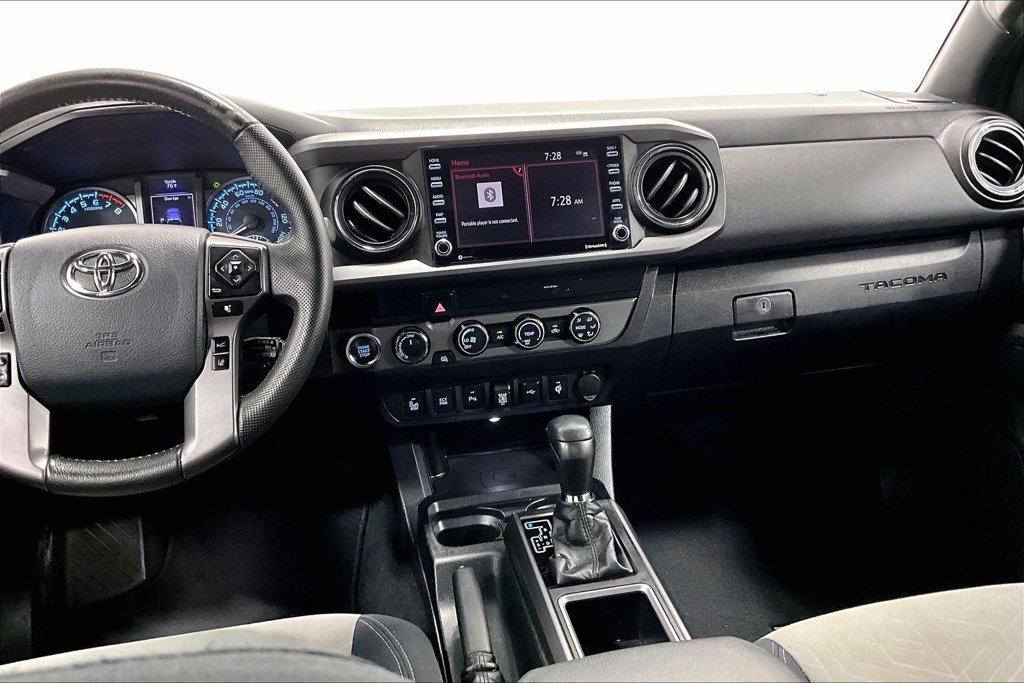 Used 2020 Toyota Tacoma TRD Sport w/ Technology Package AWD/4WD image 7