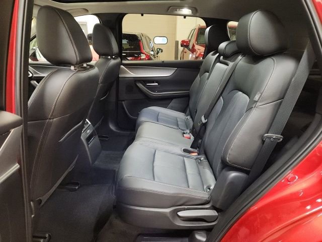 Certified 2025 MAZDA CX-70 Plug-In Hybrid w/ Premium Pkg image 22