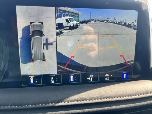 Used 2023 Chevrolet Suburban Z71 w/ Luxury Package image 11