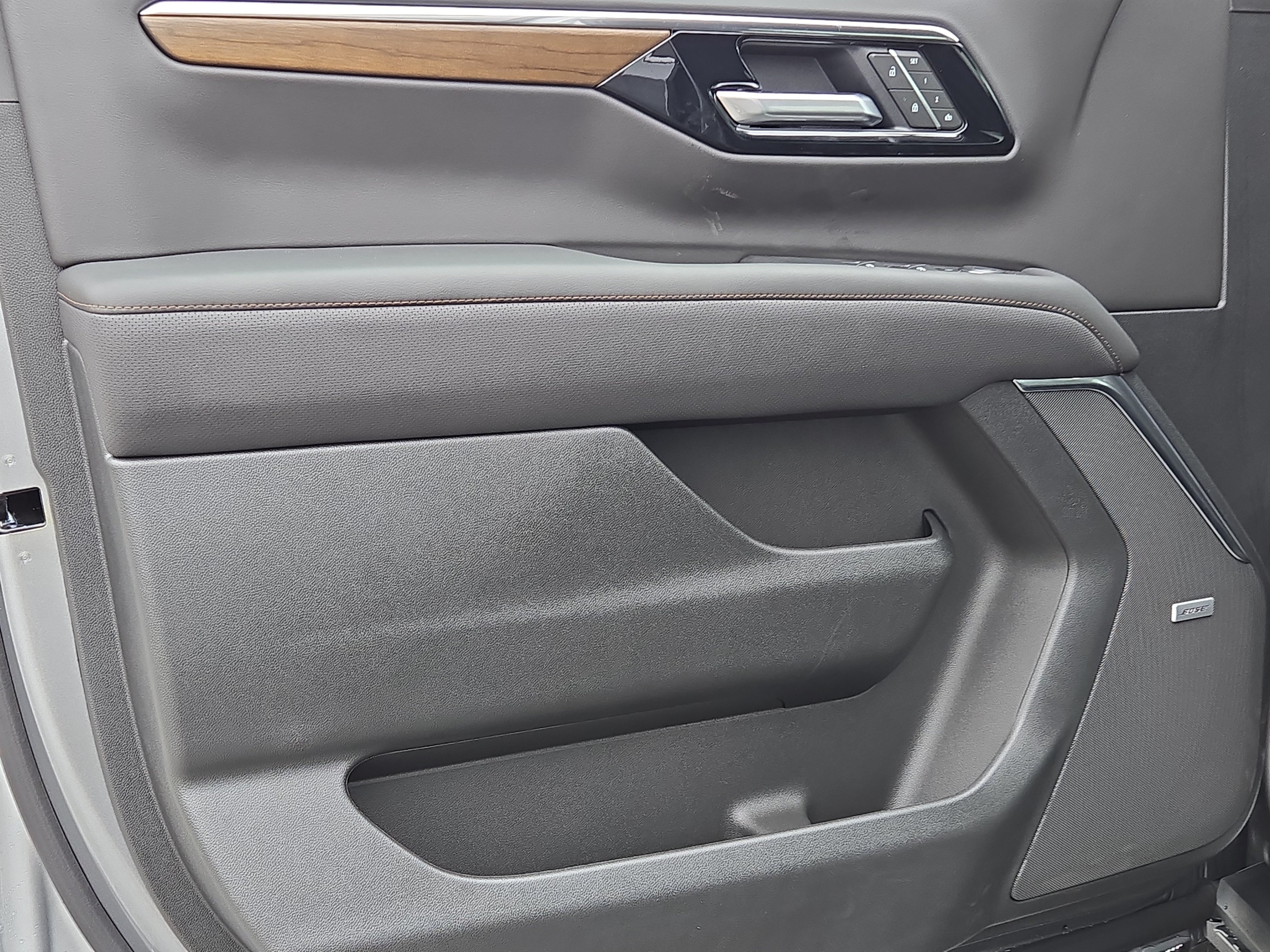 New 2026 Chevrolet Tahoe High Country AWD/4WD image 19