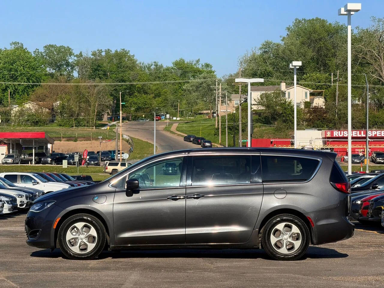 Used 2018 Chrysler Pacifica Touring Plus FWD image 5