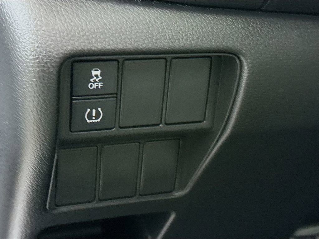 Used 2019 Honda CR-V LX image 17