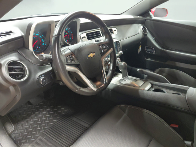 Used 2015 Chevrolet Camaro LT RWD image 21