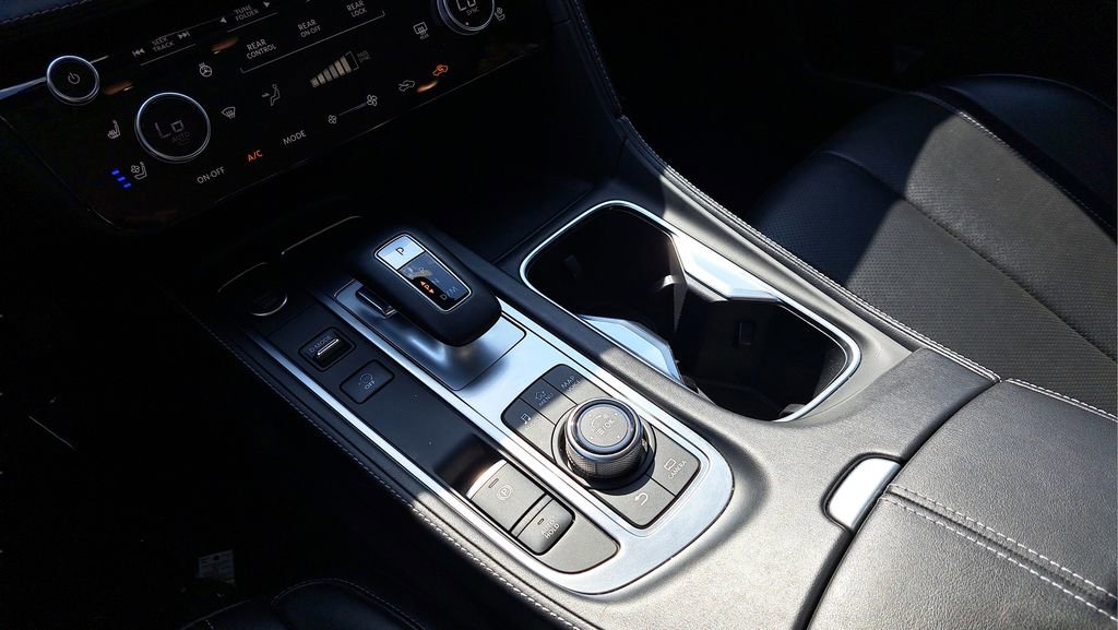 Used 2023 INFINITI QX60 Luxe w/ Vision Package image 18