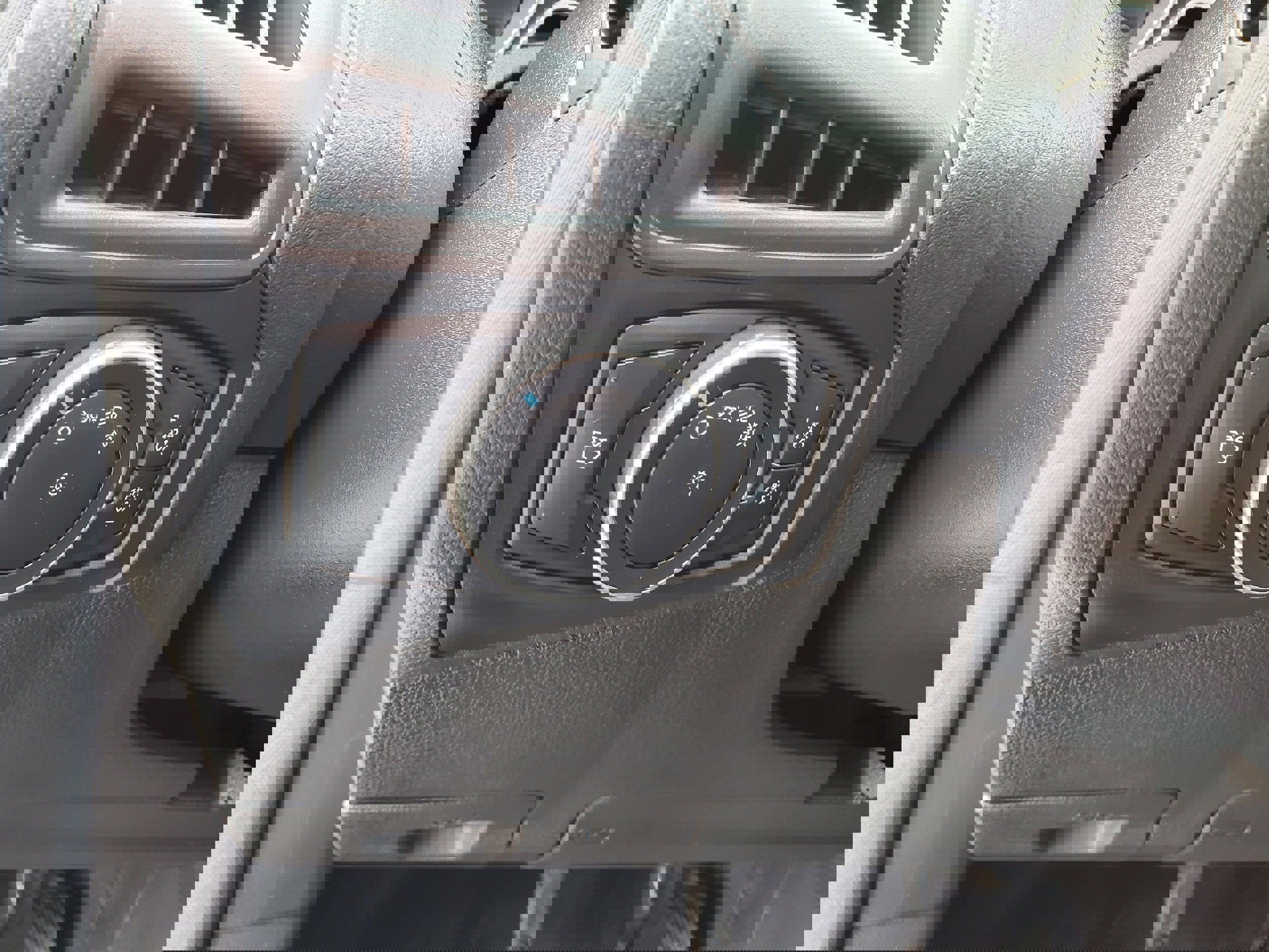 Used 2017 Ford Focus S image 9