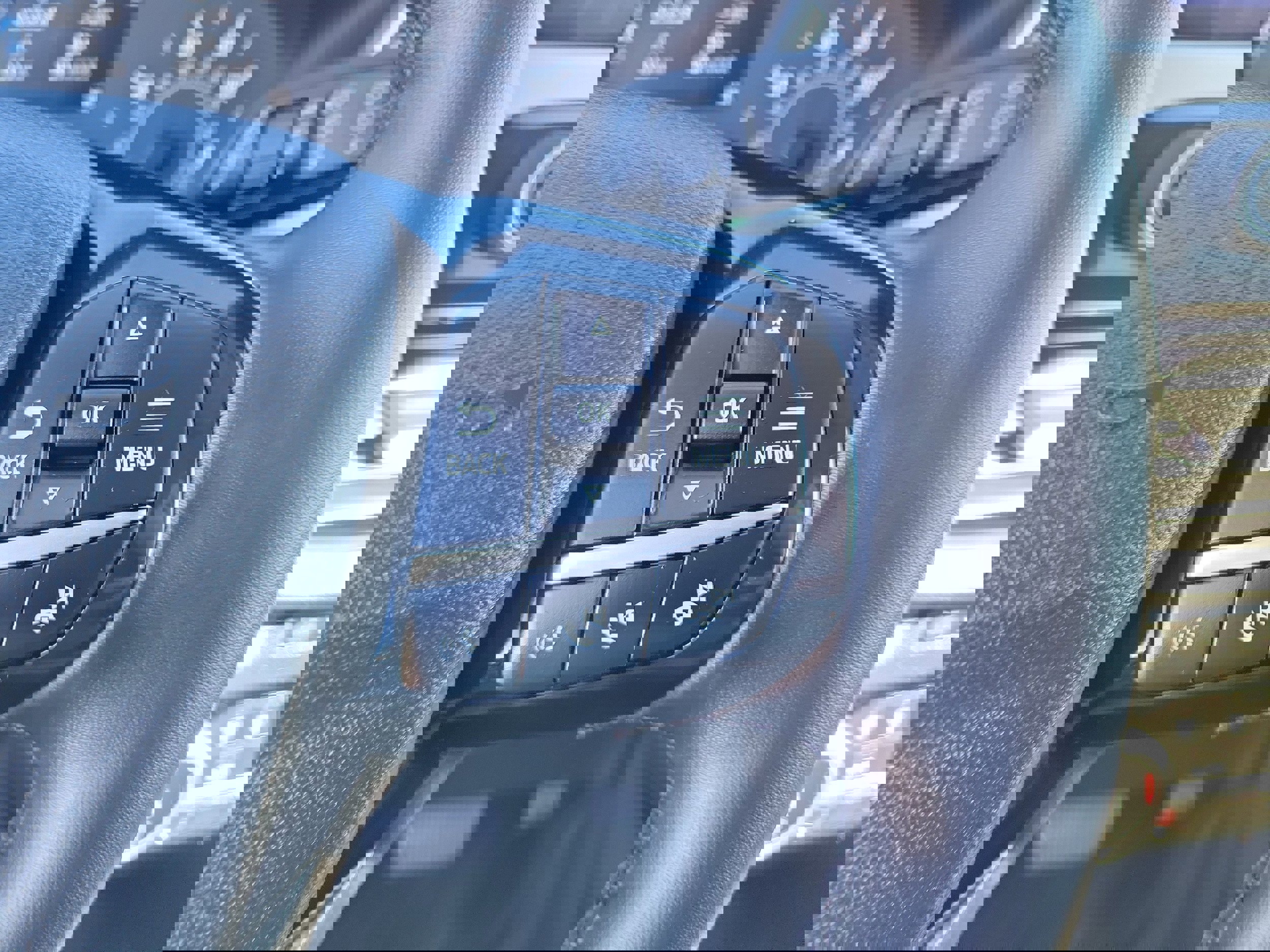 Certified 2022 Ford Escape SE w/ SE Sport Appearance Package image 24