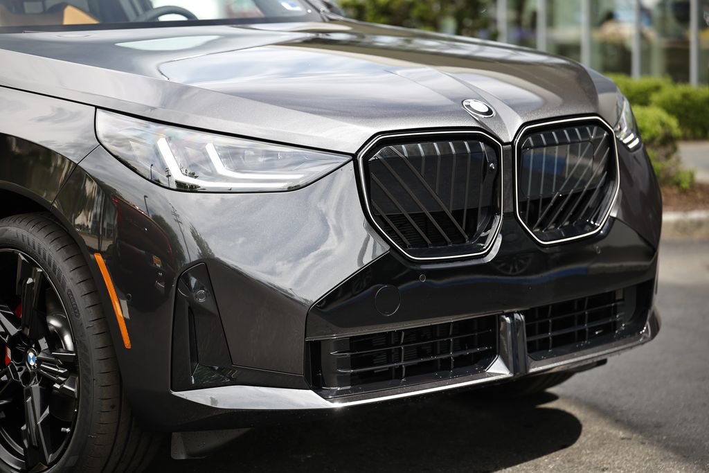 New 2026 BMW X3 xDrive30 w/ Premium Package AWD/4WD image 2