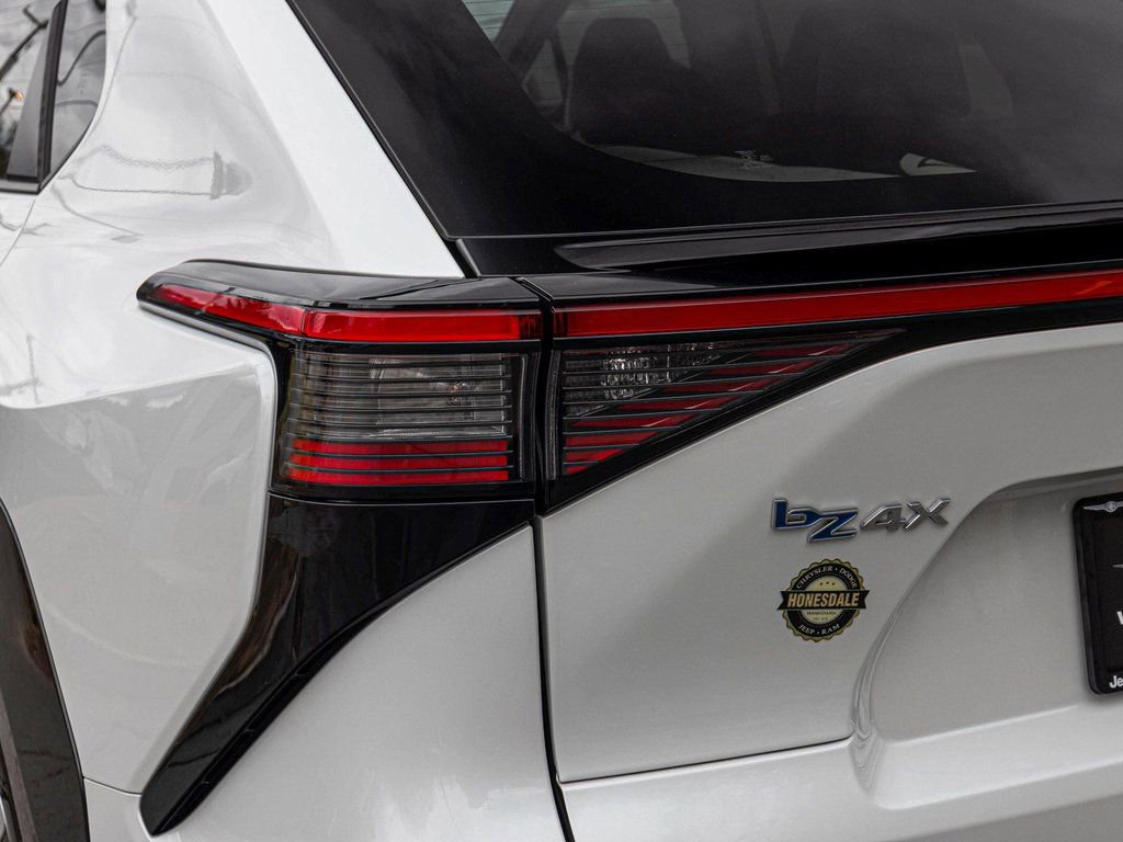 Used 2024 Toyota bZ4X XLE w/ Weather Package image 35