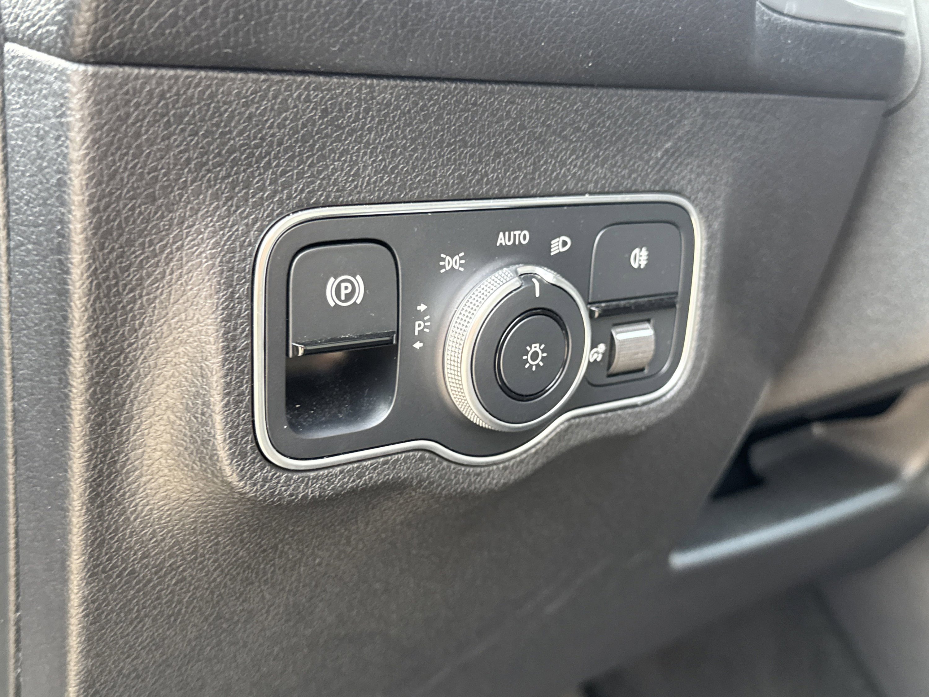 Used 2023 Mercedes-Benz EQB 350 4MATIC SUV w/ Exclusive Package image 23