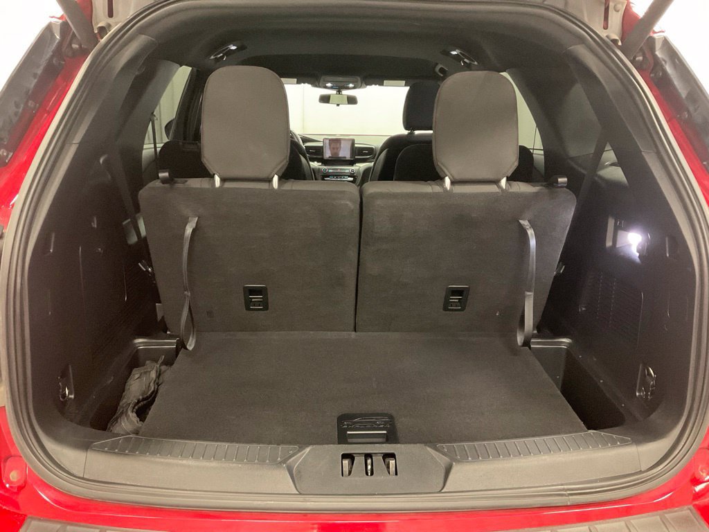 Used 2020 Ford Explorer XLT w/ Comfort Package AWD/4WD image 9
