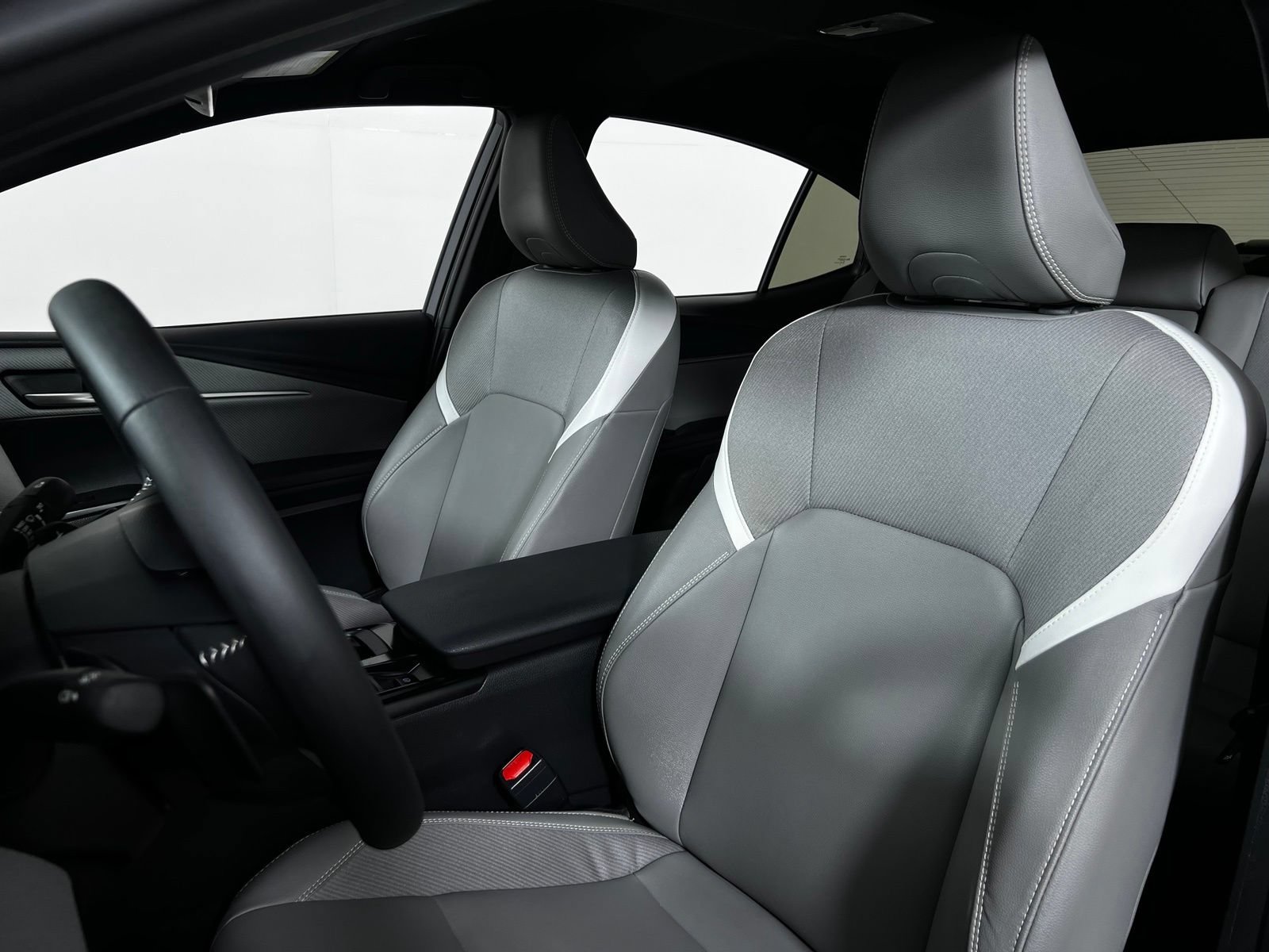 Certified 2025 Toyota Camry SE AWD/4WD image 13