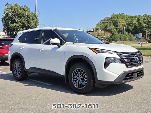Certified 2026 Nissan Rogue SV FWD image 4