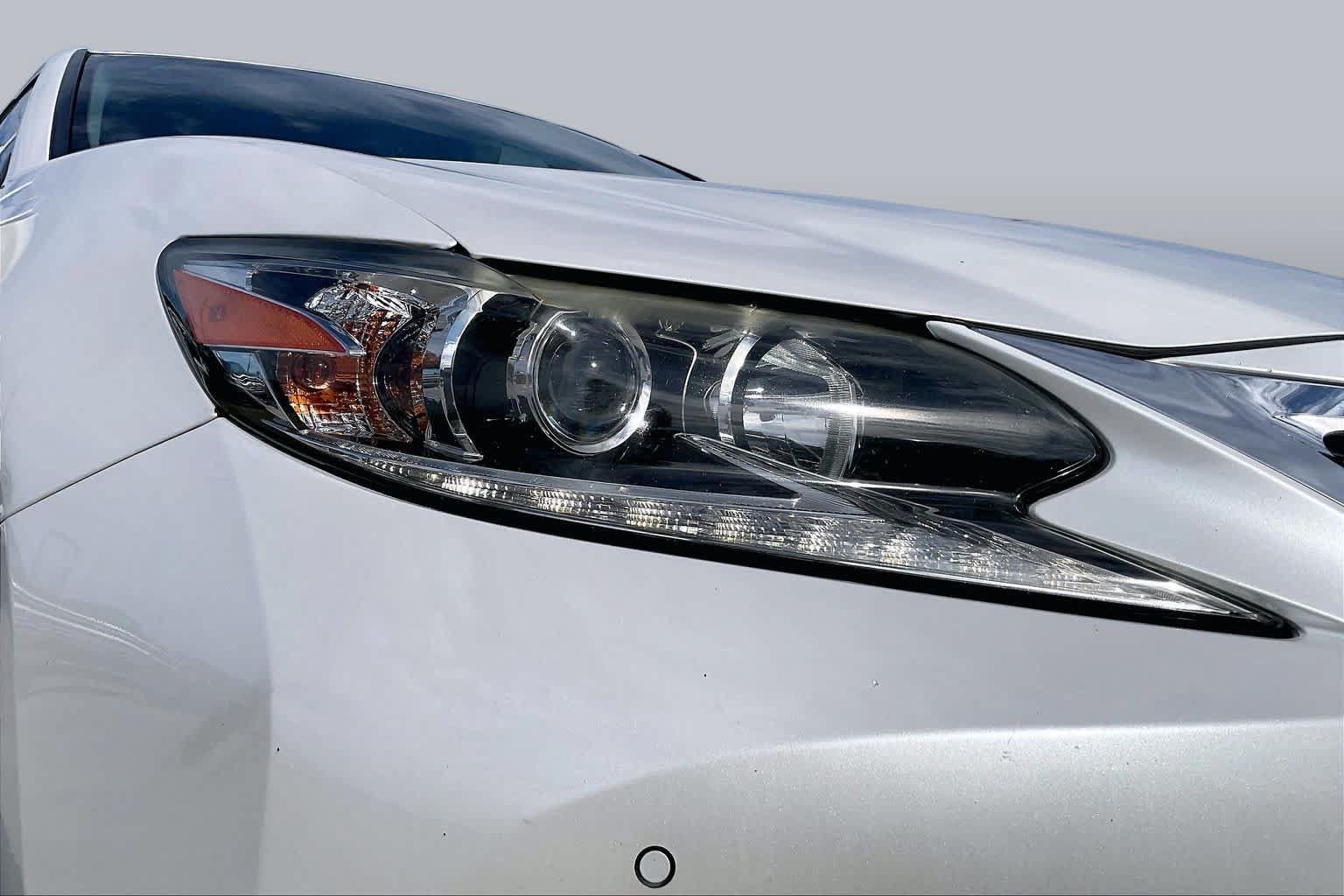 Used 2016 Lexus ES 350 w/ Premium Package w/Wood Trim FWD image 26